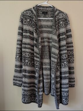 Lucky Brand -Front Black & Gray Patterned Cardigan Sweater